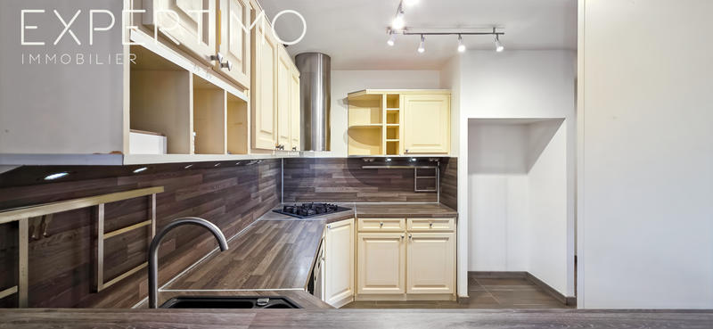 Maison - 150 m² - 8 pièces