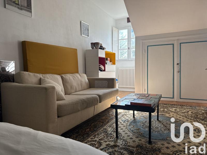 Maison - 300 m² - 8 pièces