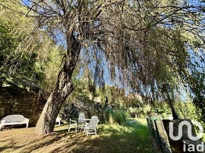 Maison - 220 m² - 10 pièces