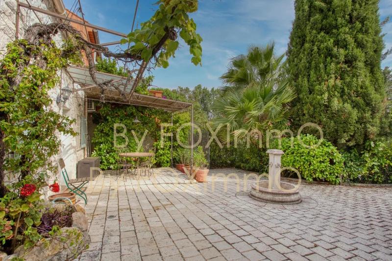 Propriété - 267 m² - 11 pièces