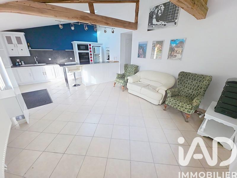 Maison - 290 m² - 8 pièces