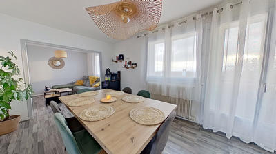 Appartement - 82 m² - 4 pièces