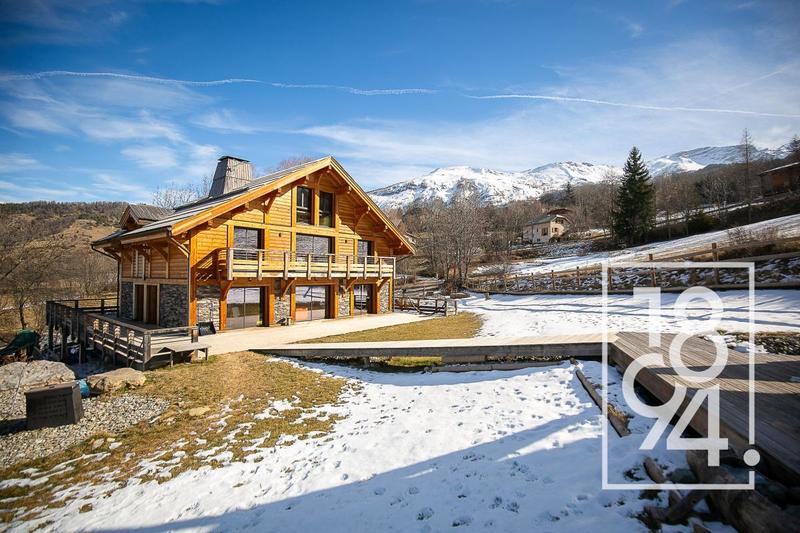 Châlet - 338 m² - 10 pièces