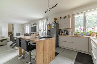 Maison - 121 m² - 5 pièces