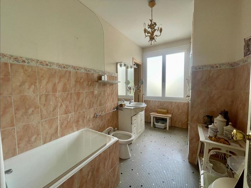 Appartement bourgeois - 185 m² - 5 pièces