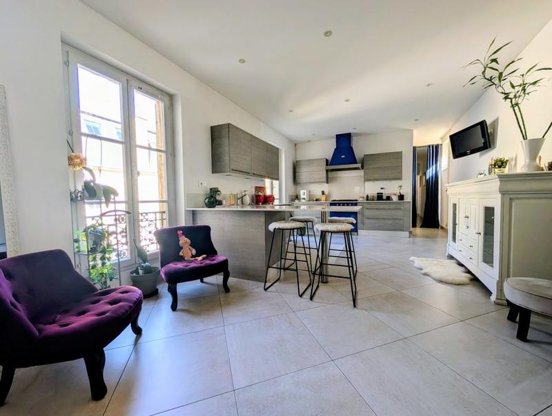 Appartement - 202 m² - 6 pièces