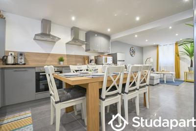 Chambre - 12 m² - 1 pièce