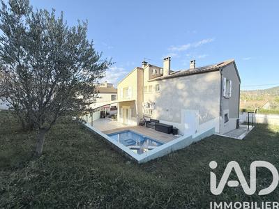 Maison - 122 m² - 5 pièces