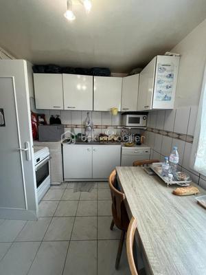 Appartement - 96 m² - 5 pièces