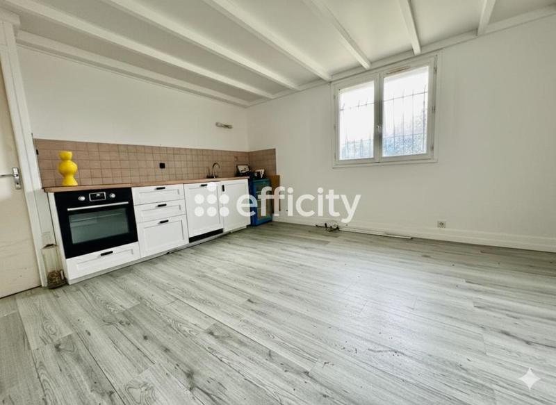 Maison - 152 m² - 9 pièces