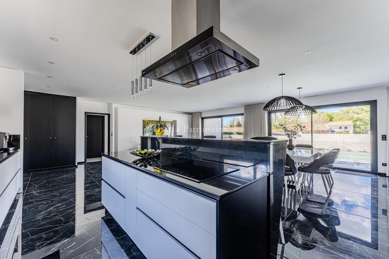 Maison - 145 m² - 5 pièces