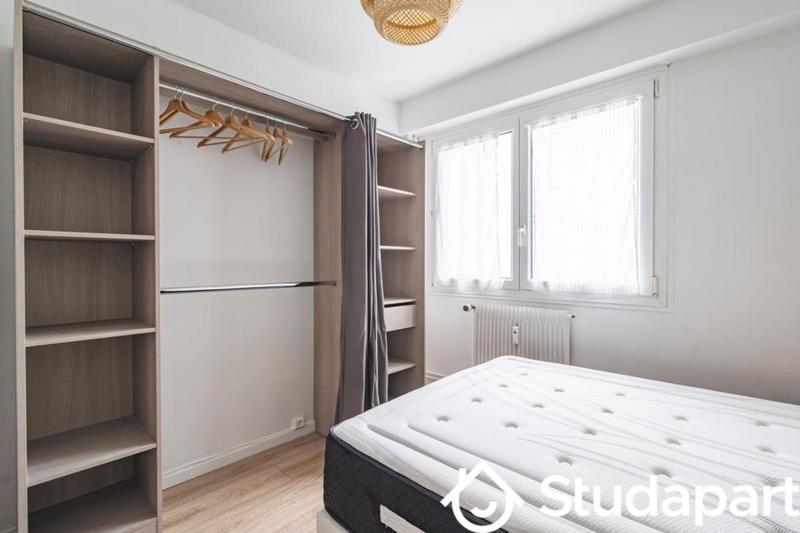 Chambre - 11 m² - 1 pièce