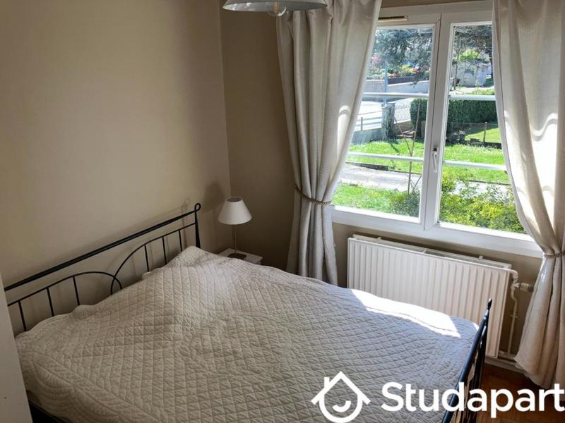 Chambre - 9 m² - 1 pièce