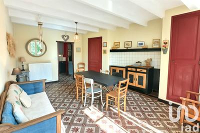 Maison - 242 m² - 7 pièces