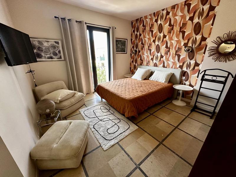 Maison chambre d'hôtes - 340 m² - 8 pièces