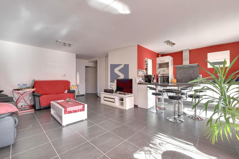 Appartement - 75 m² - 4 pièces