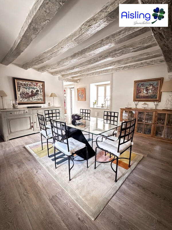 Maison ancienne - 210 m² - 7 pièces