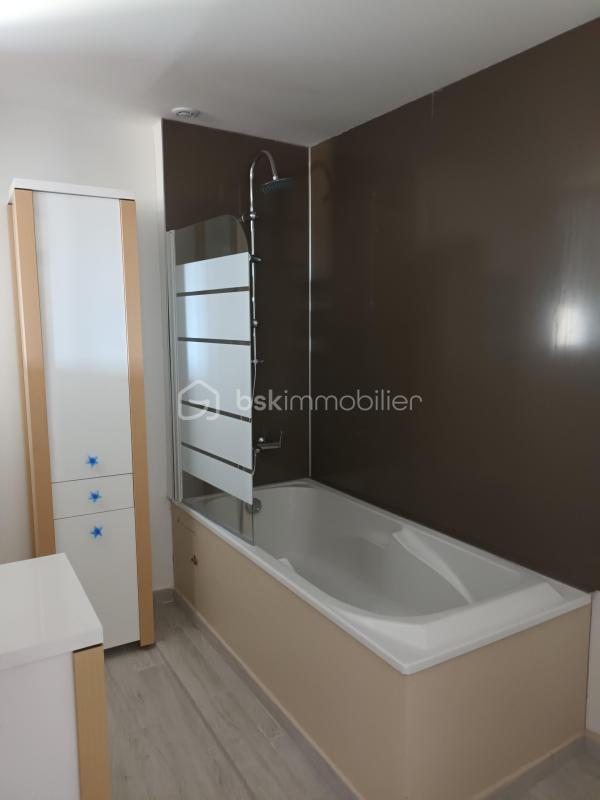 Maison traditionnelle - 128 m² - 5 pièces