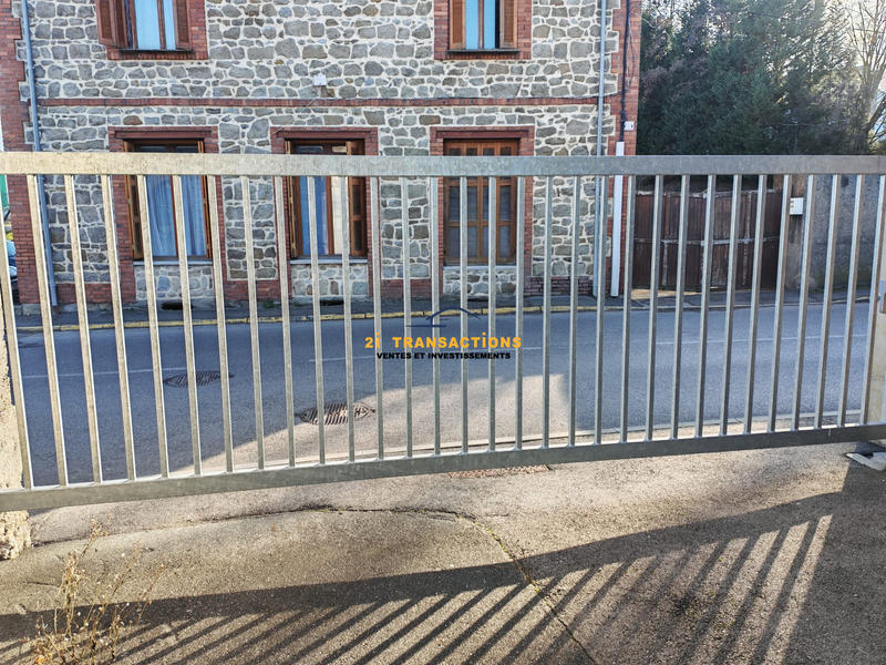 Local d'activités - 250 m²