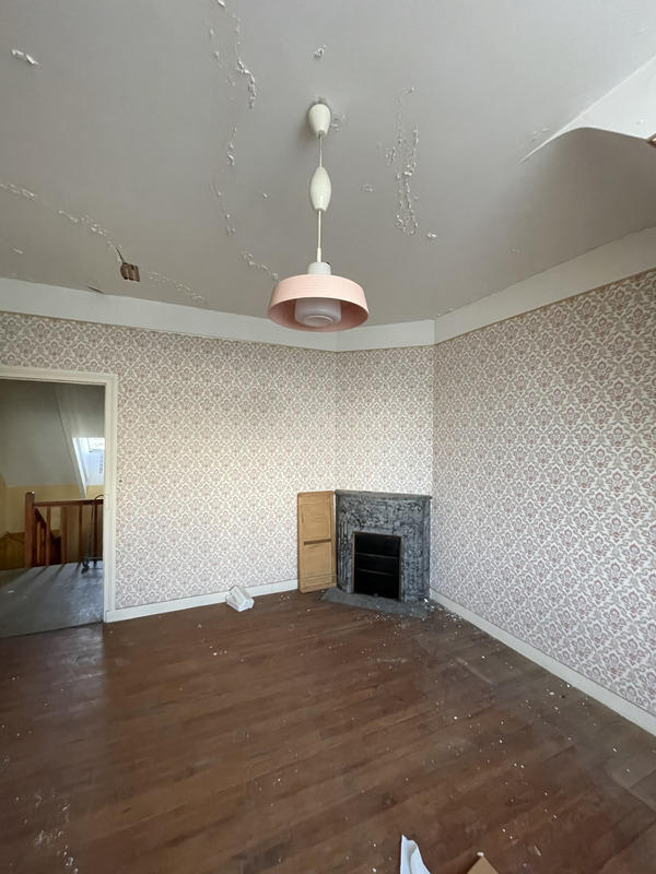 Maison - 115 m² - 9 pièces