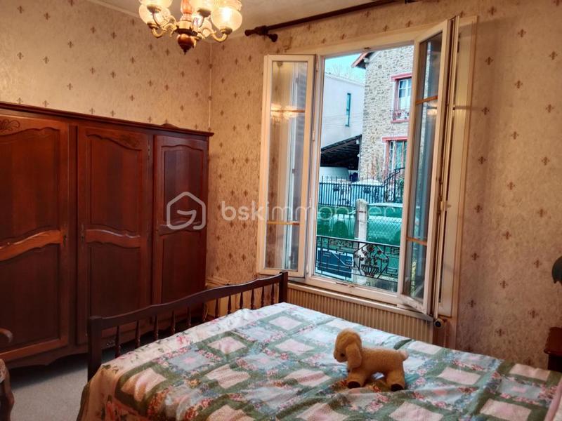 Maison traditionnelle - 92 m² - 4 pièces