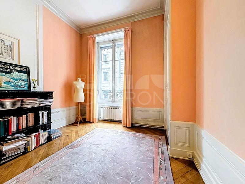 Appartement - 158 m² - 4 pièces