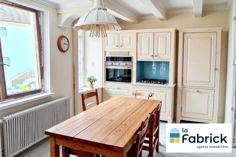 Maison - 159 m² - 6 pièces