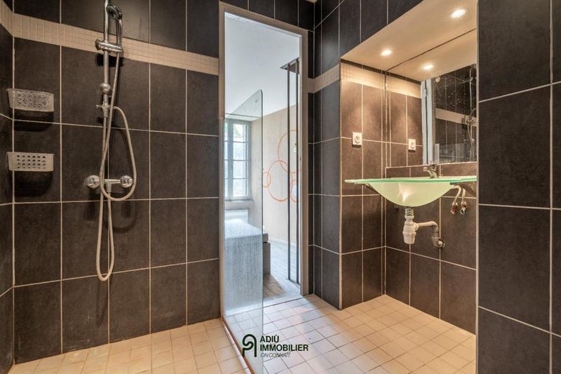 Appartement - 160 m² - 5 pièces