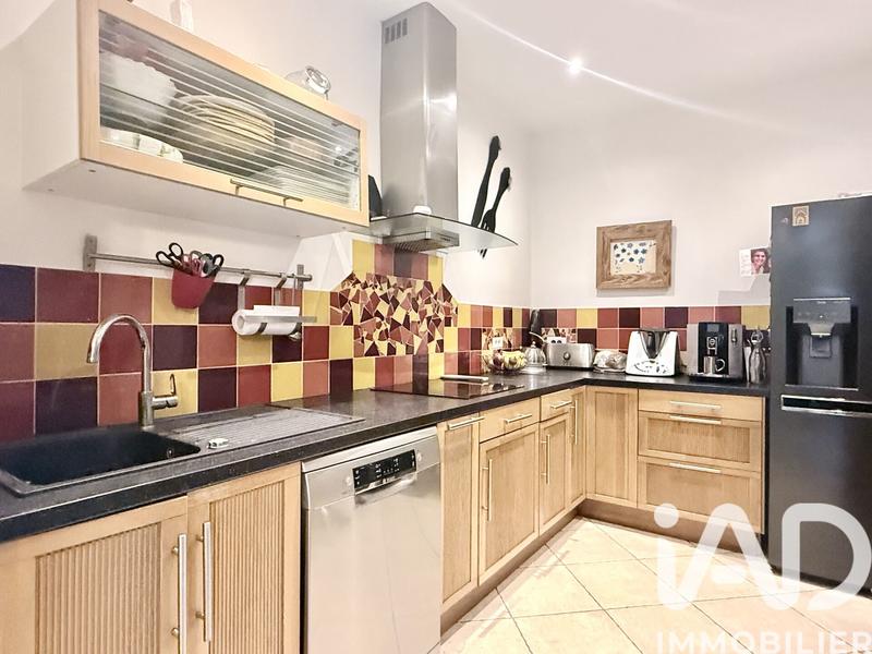 Maison - 231 m² - 7 pièces