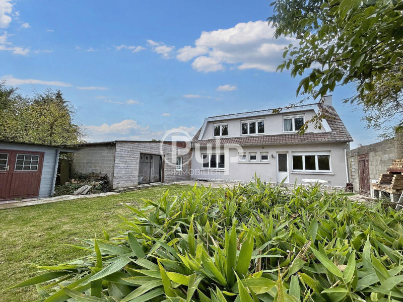 Pavillon - 160 m² - 8 pièces