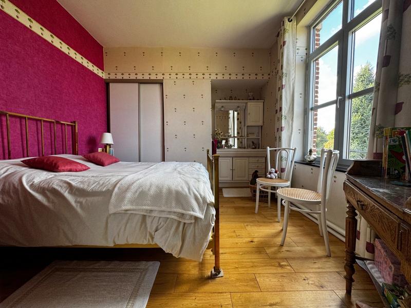 Maison - 166 m² - 8 pièces