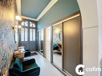 Maison - 210 m² - 8 pièces