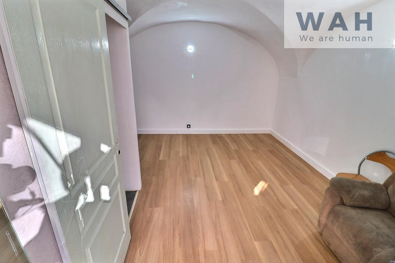 Maison de village - 226 m² - 8 pièces