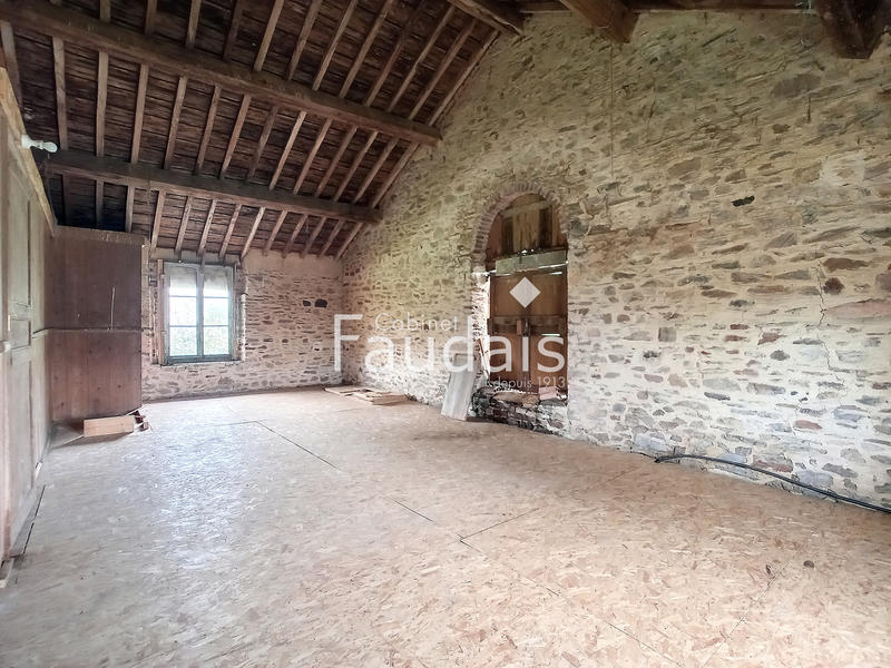 Propriété - 426 m² - 10 pièces