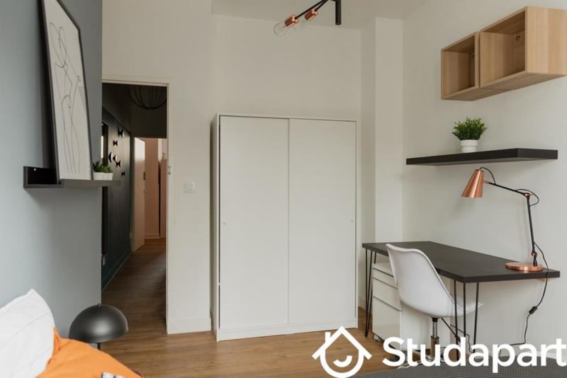 Chambre - 12 m² - 1 pièce