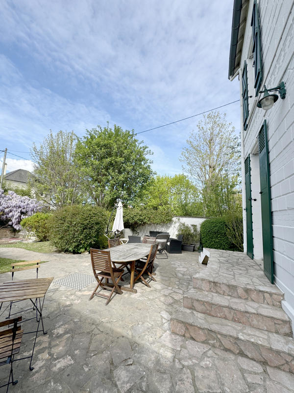 Maison - 209 m² - 8 pièces