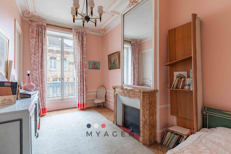 Appartement - 177 m² - 5 pièces