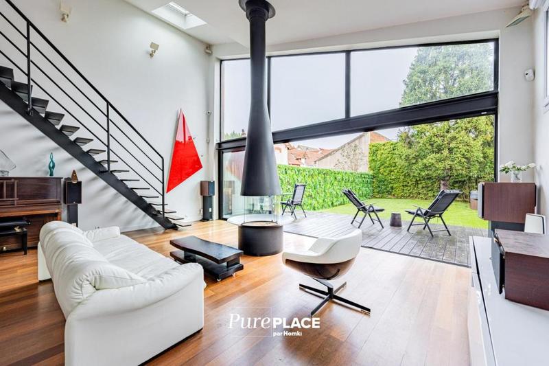 Maison - 225 m² - 6 pièces