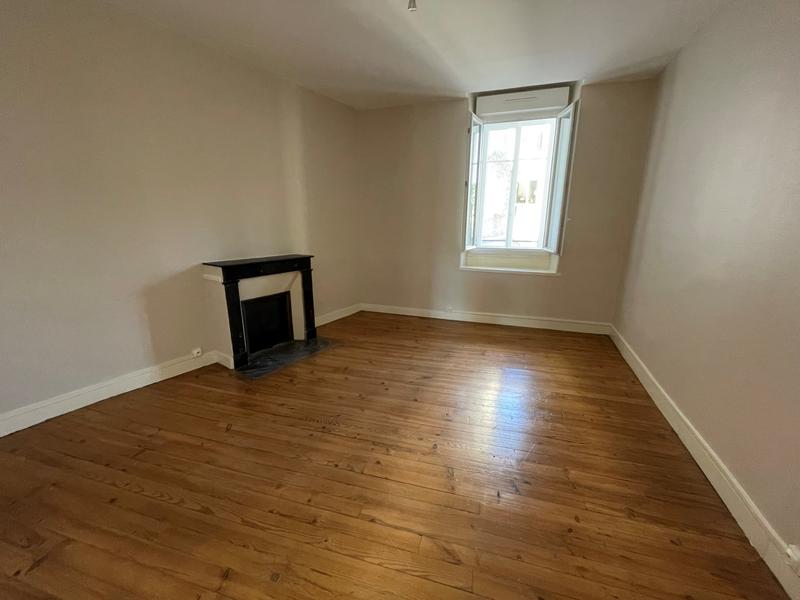 Appartement - 105 m² - 3 pièces