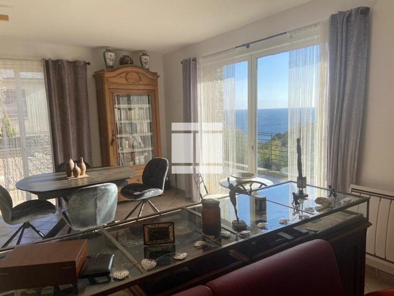 Villa - 200 m² - 8 pièces