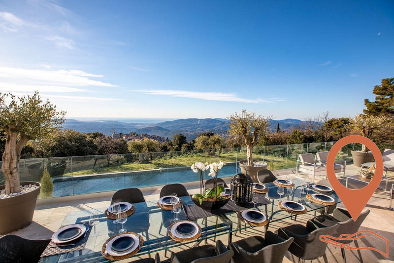 Viager - Villa - 620 m² - 9 pièces