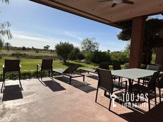 Villa - 650 m² - 6 pièces