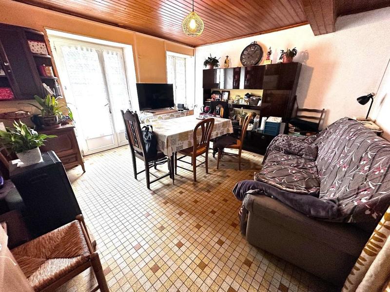 Propriété - 158 m² - 6 pièces