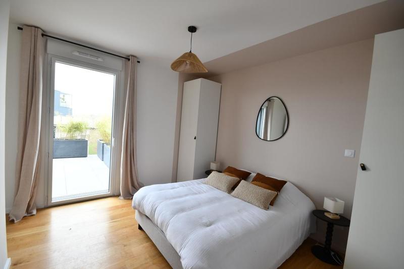 Appartement - 82 m² - 4 pièces