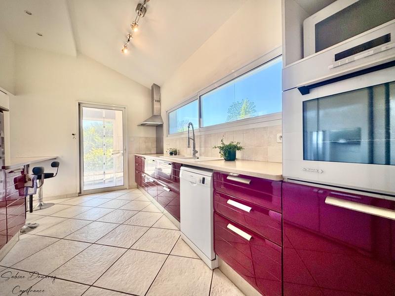 Villa - 150 m² - 6 pièces