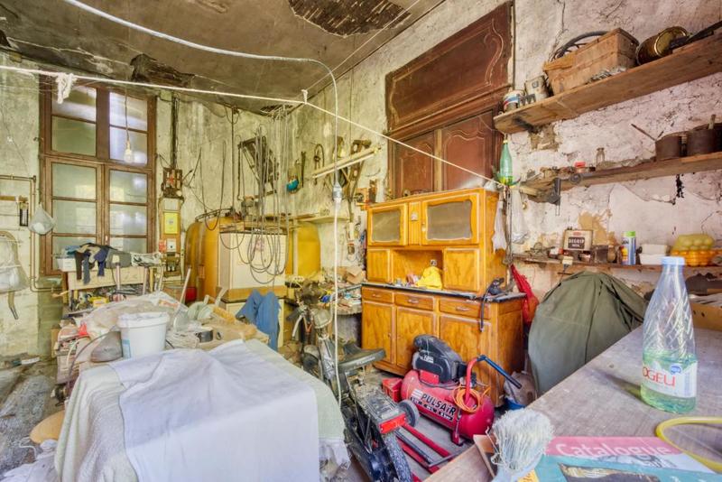 Maison - 400 m² - 6 pièces