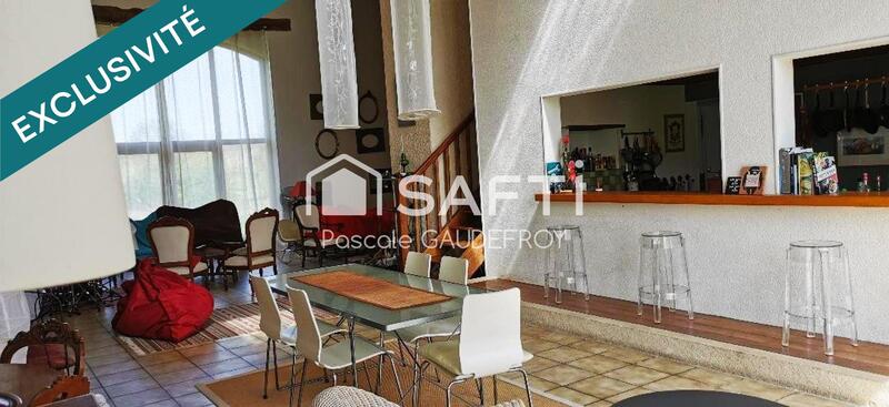 Maison - 186 m² - 6 pièces