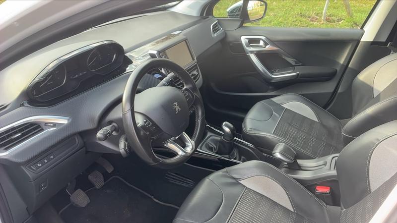 Peugeot 2008 1.2 PureTech 110 Allure