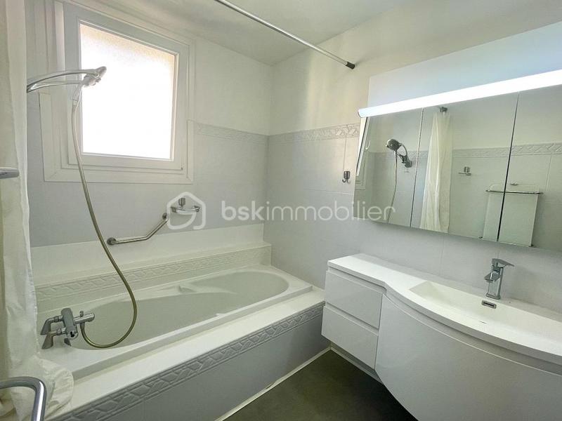 Appartement - 105 m² - 4 pièces