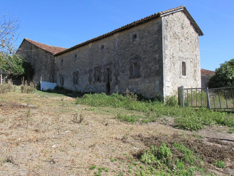 Maison - 400 m² - 5 pièces